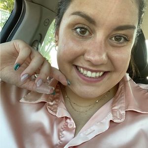 Meet your Posher, Becca